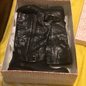 Barely worn Gianni Bini boots